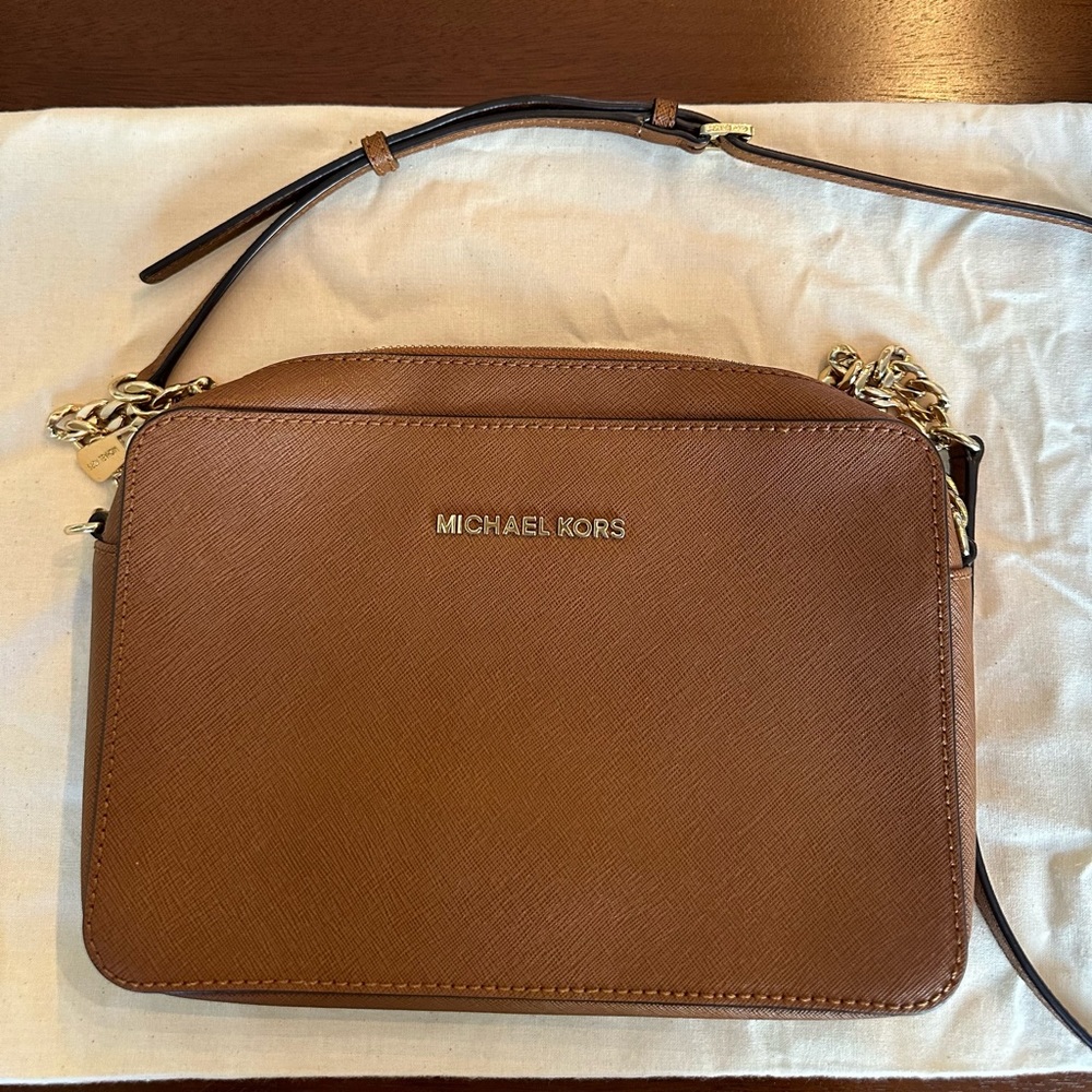 Micheal Kors Crossbody
